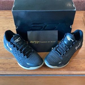 Under Armour Curry One Size 9